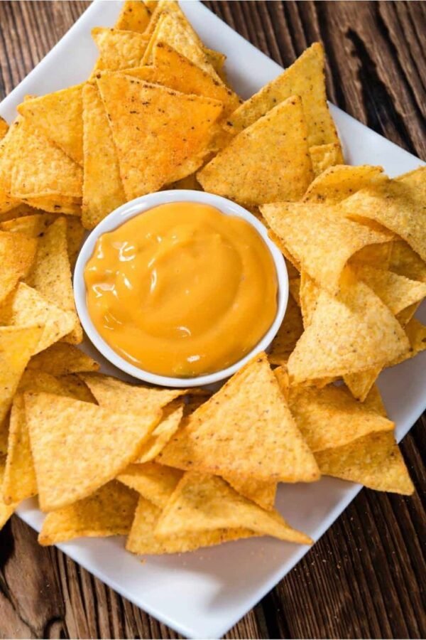 Nachos With Cheese Dip